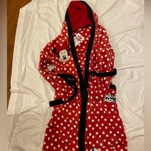 Women’s Minnie Mouse robe